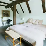 Manor With Soul Between Forest And On Funen 別荘 *