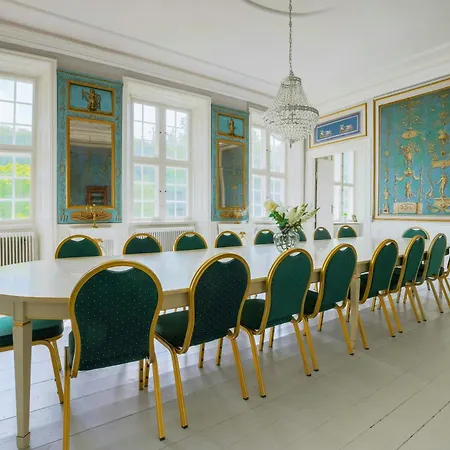Manor With Soul Between Forest And On Funen بيت للعطل *