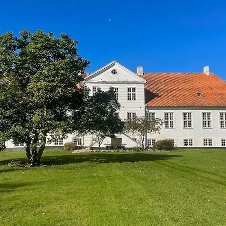 Manor With Soul Between Forest And On Funen